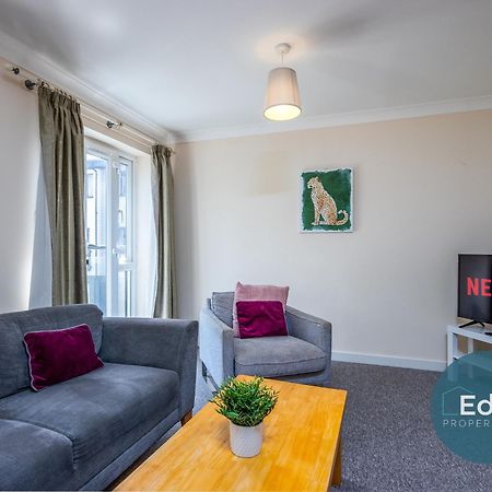 City Centre Townhouse, Sleeps 8, Free Parking 사우샘프턴 외부 사진
