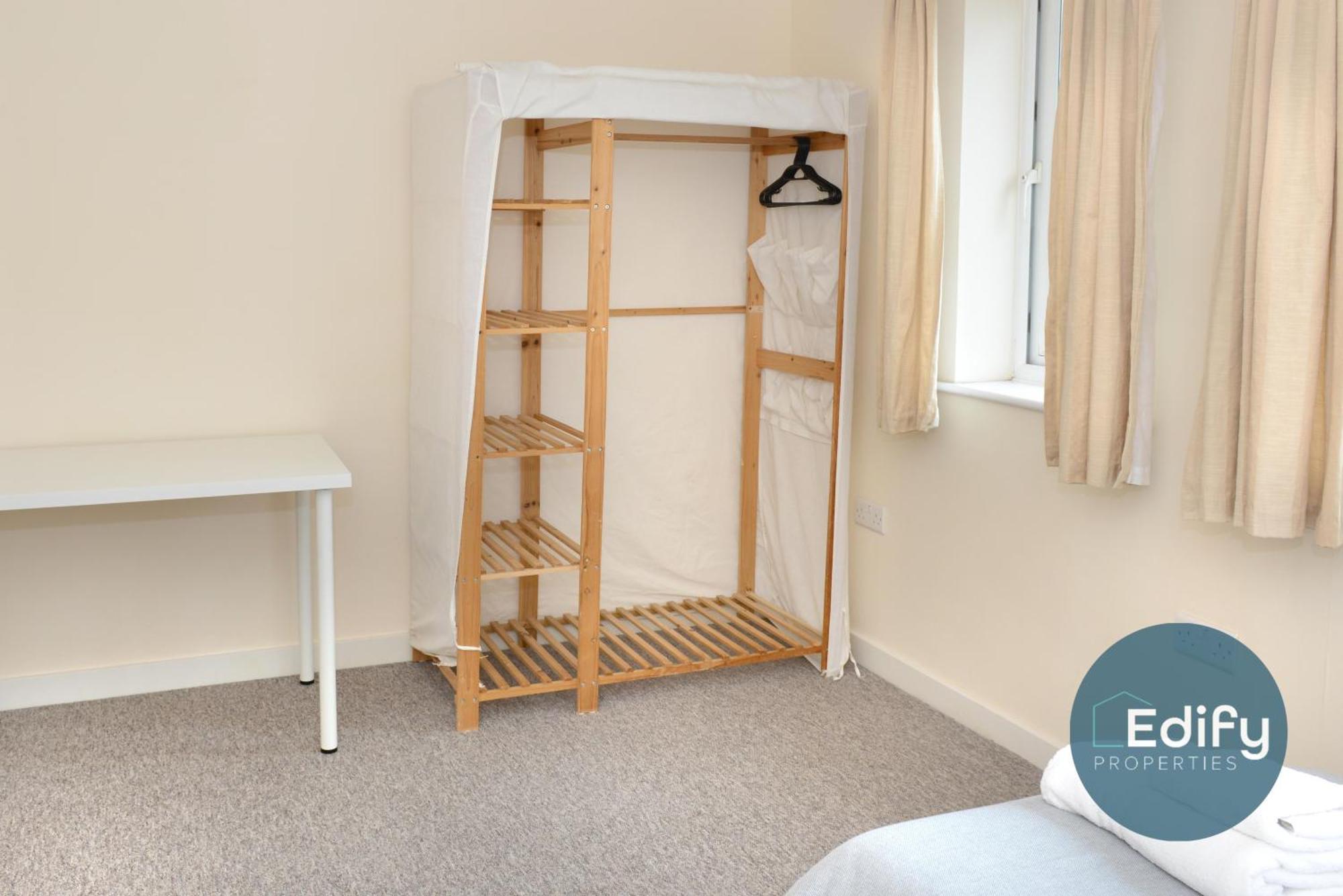 City Centre Townhouse, Sleeps 8, Free Parking 사우샘프턴 외부 사진