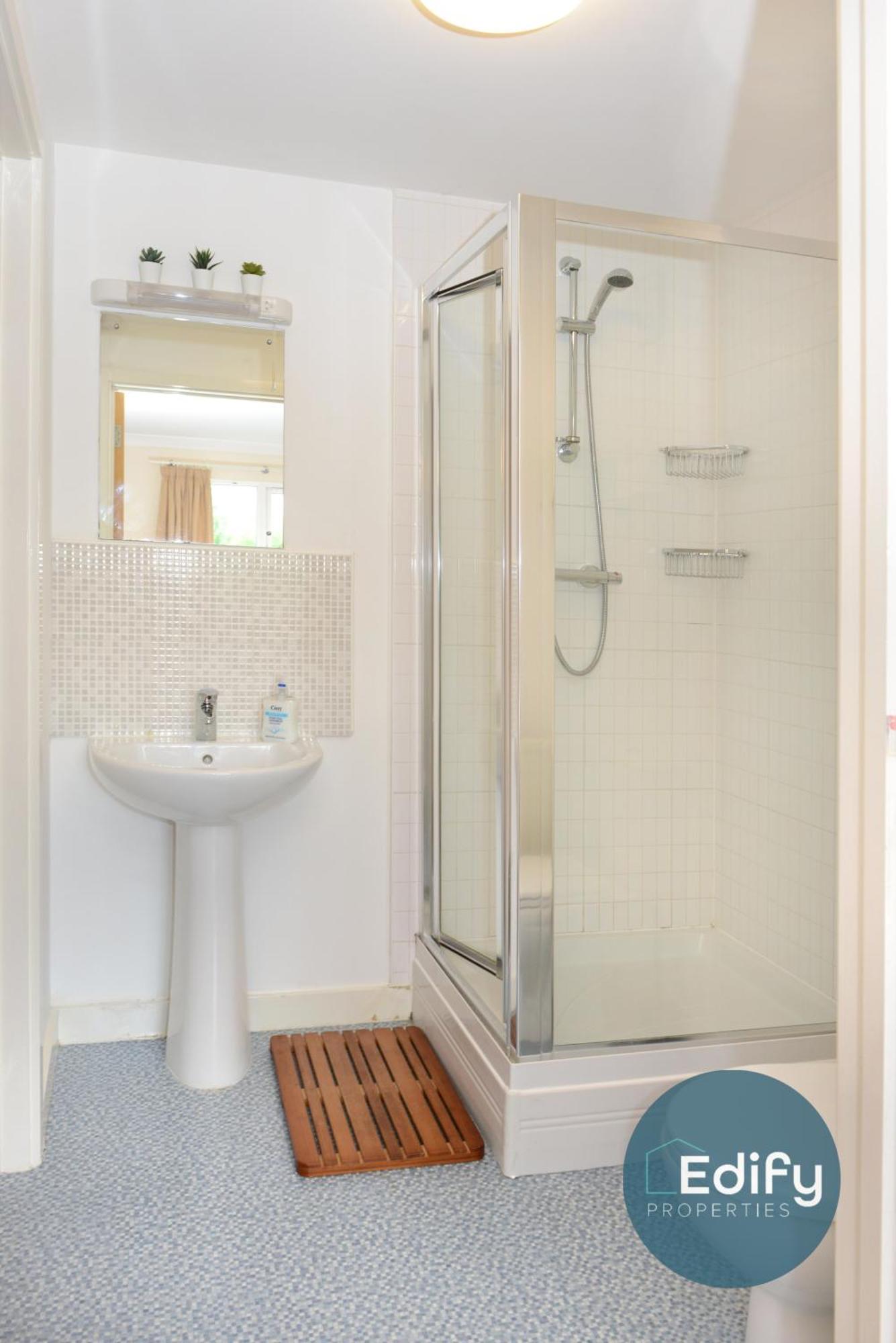 City Centre Townhouse, Sleeps 8, Free Parking 사우샘프턴 외부 사진