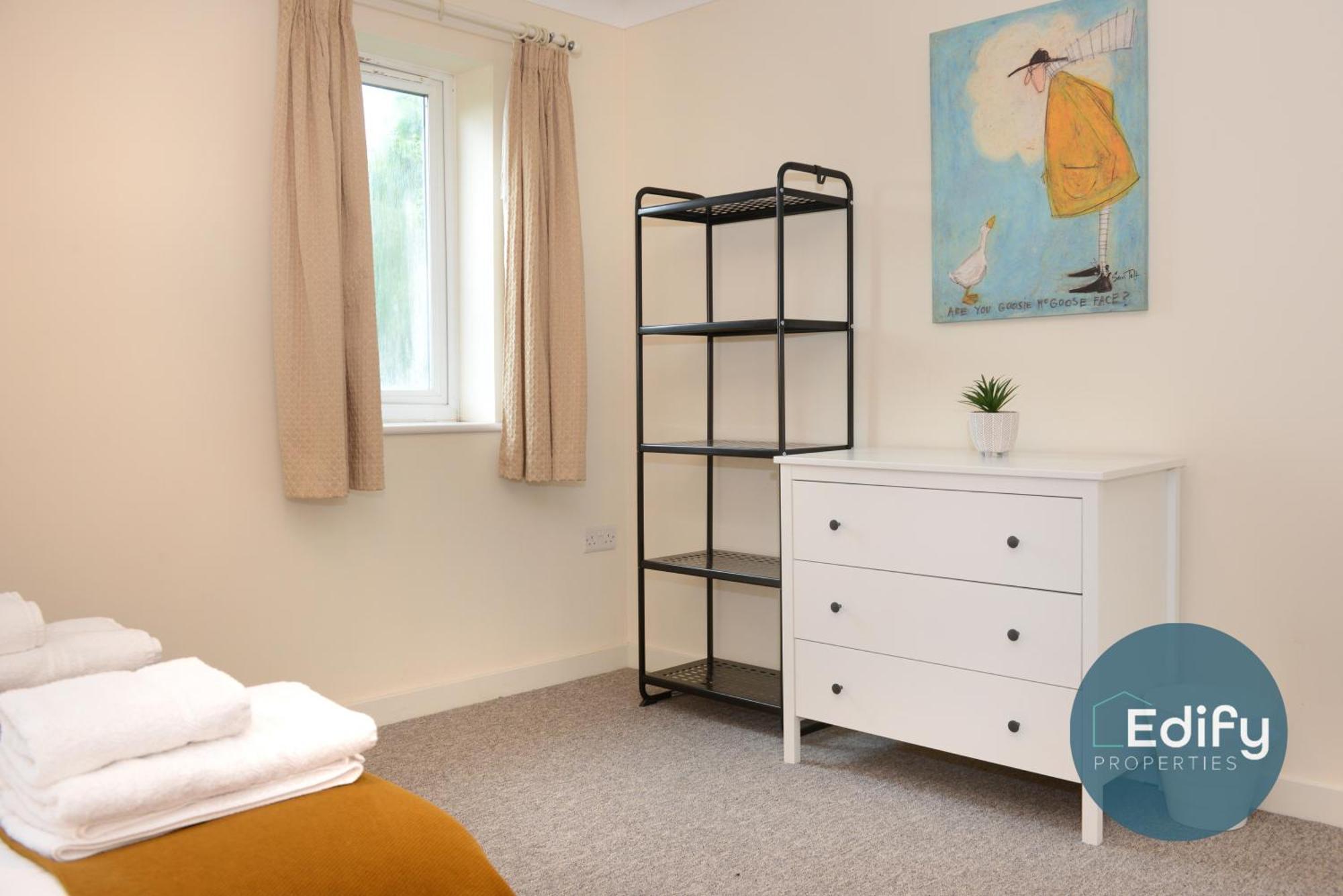 City Centre Townhouse, Sleeps 8, Free Parking 사우샘프턴 외부 사진