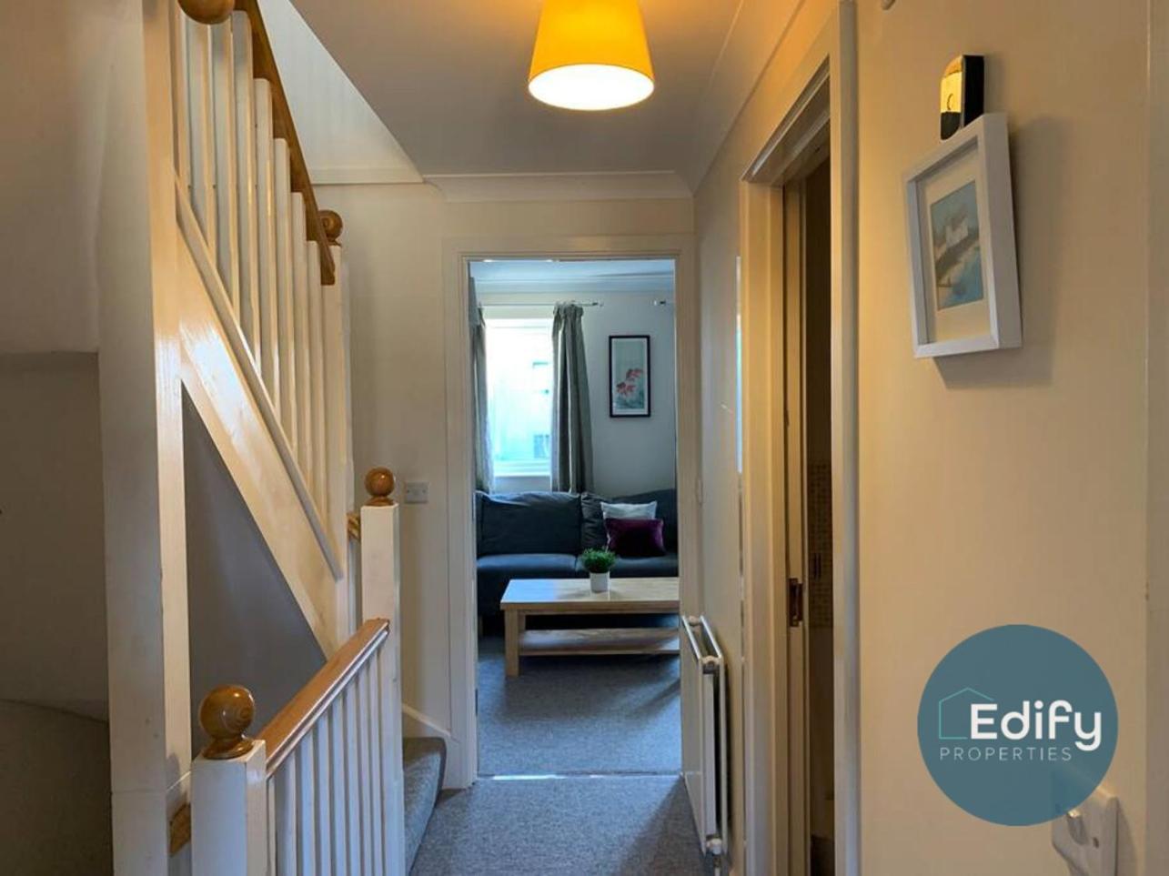 City Centre Townhouse, Sleeps 8, Free Parking 사우샘프턴 외부 사진